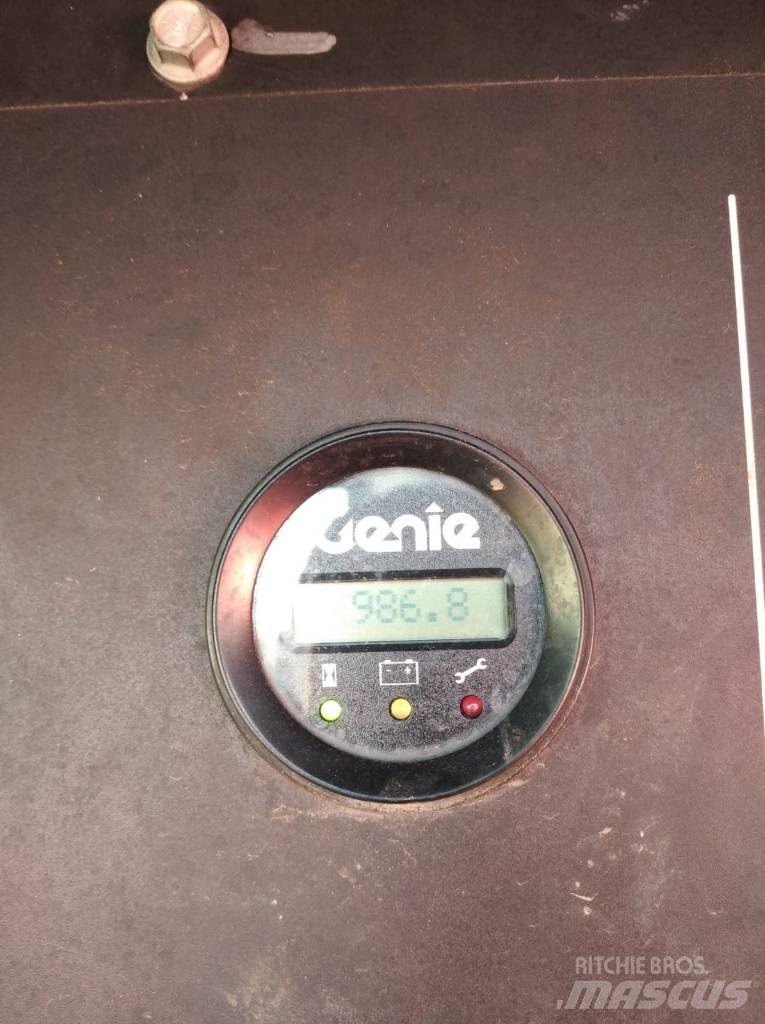 Genie Z60/37DC Автовишки на базі вантажівки