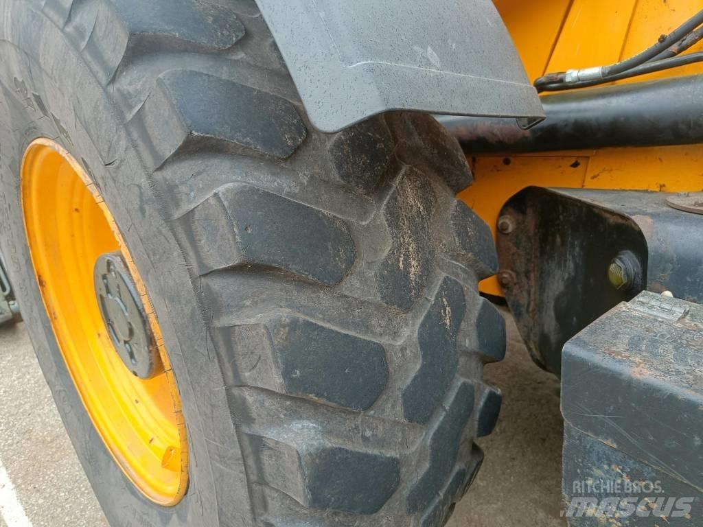 JCB 4 CX Екскаватори-навантажувачі