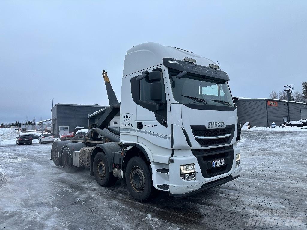 Iveco X-Way 560 8x2 Вантажівки з гаковим підйомом