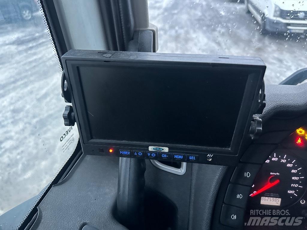 Iveco X-Way 560 8x2 Вантажівки з гаковим підйомом