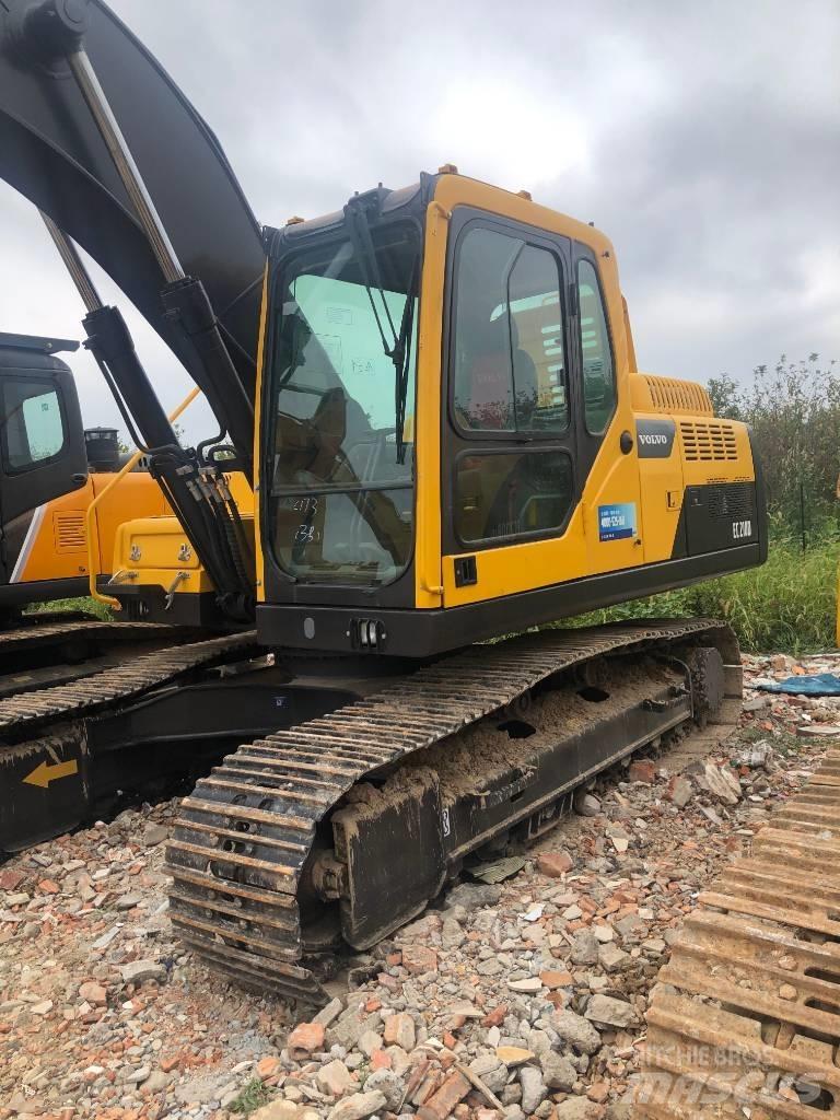 Volvo EC 210 D Гусеничні екскаватори