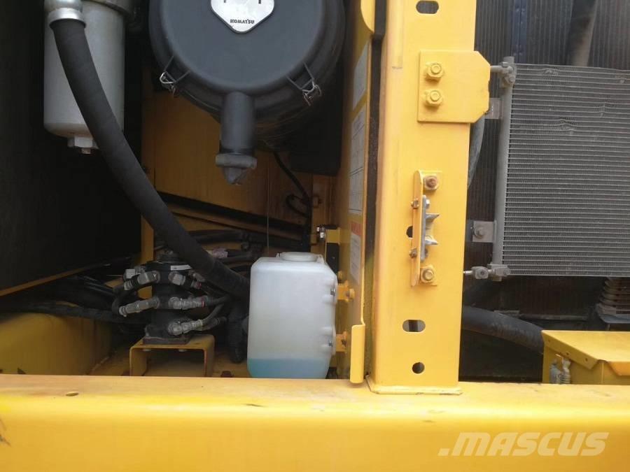 Komatsu pc200-8 Гусеничні екскаватори