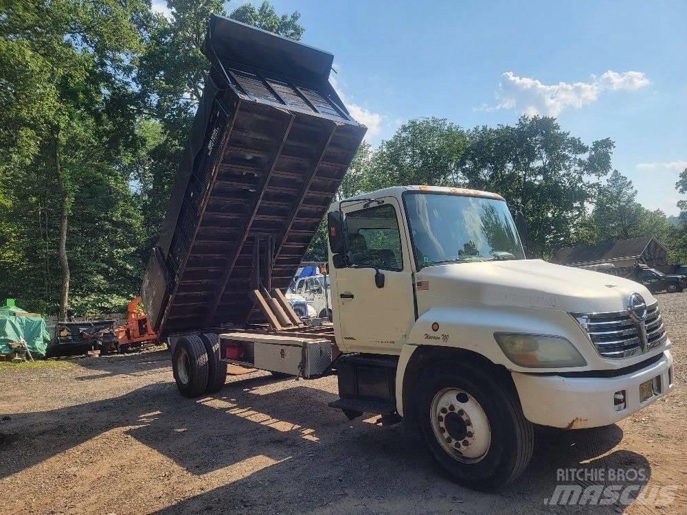 Hino 268 Самоскиди