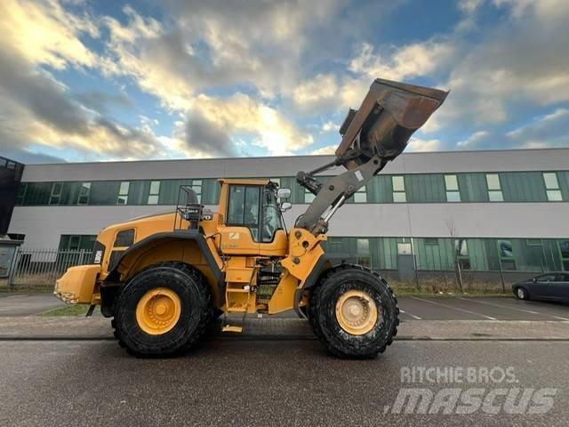 Volvo 180 H Фронтальні навантажувачі