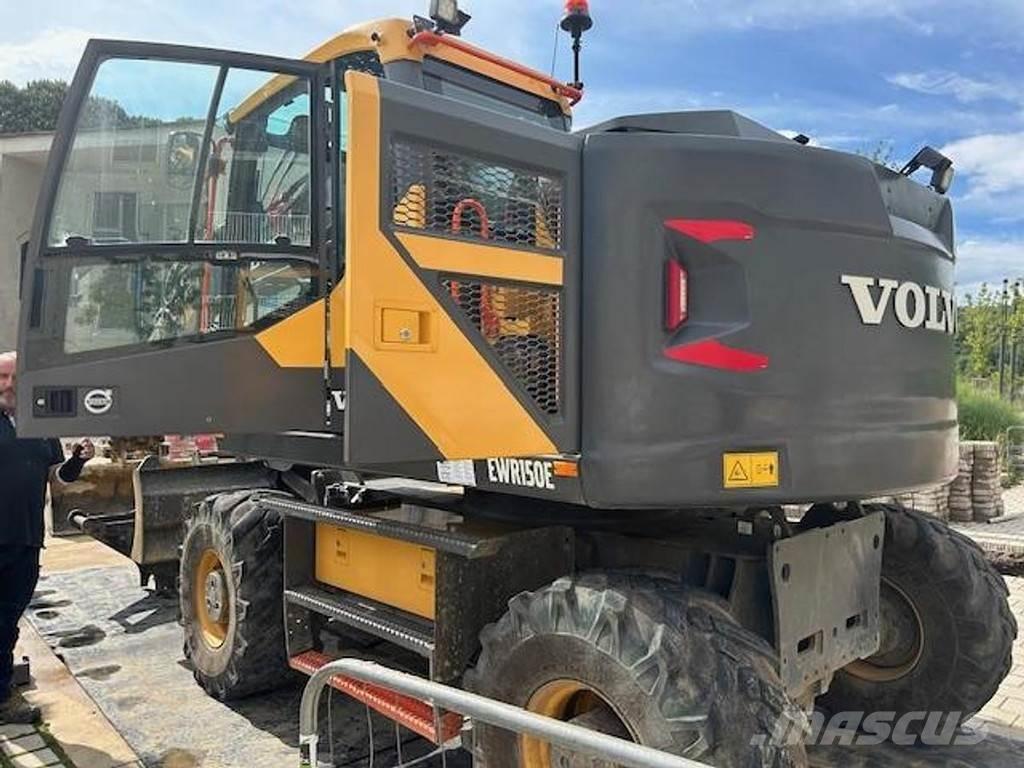 Volvo EWR150E Колісні екскаватори