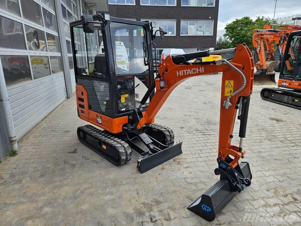 Hitachi ZX19-6 Міні-екскаватори < 7т