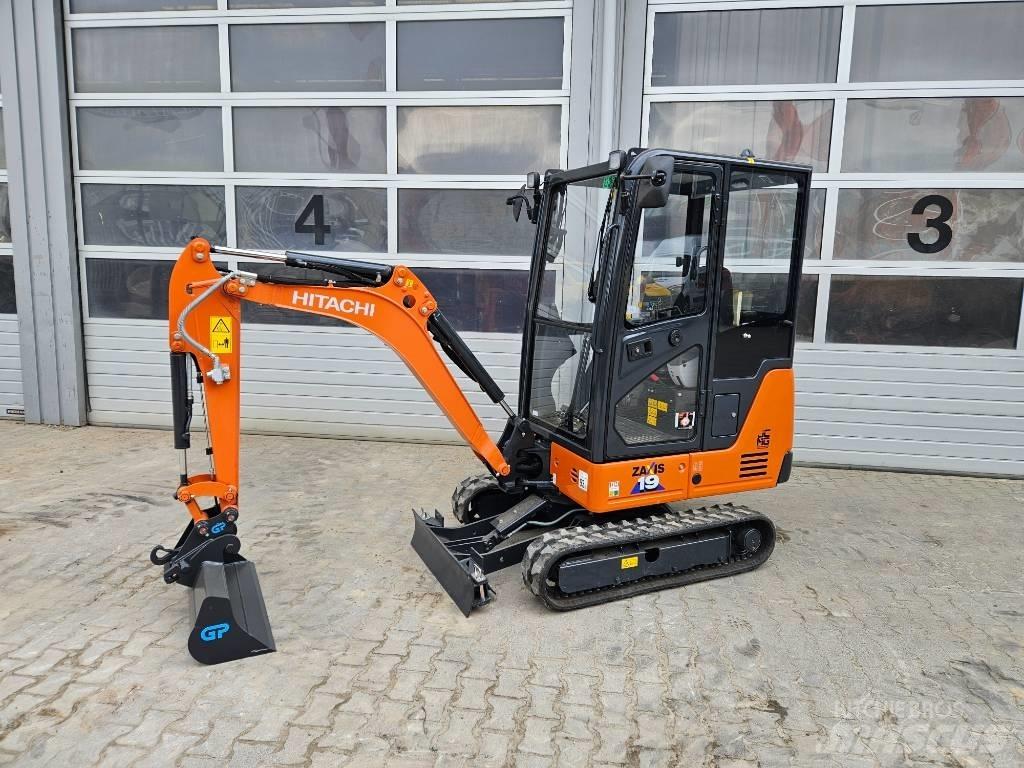 Hitachi ZX19-6 Міні-екскаватори < 7т