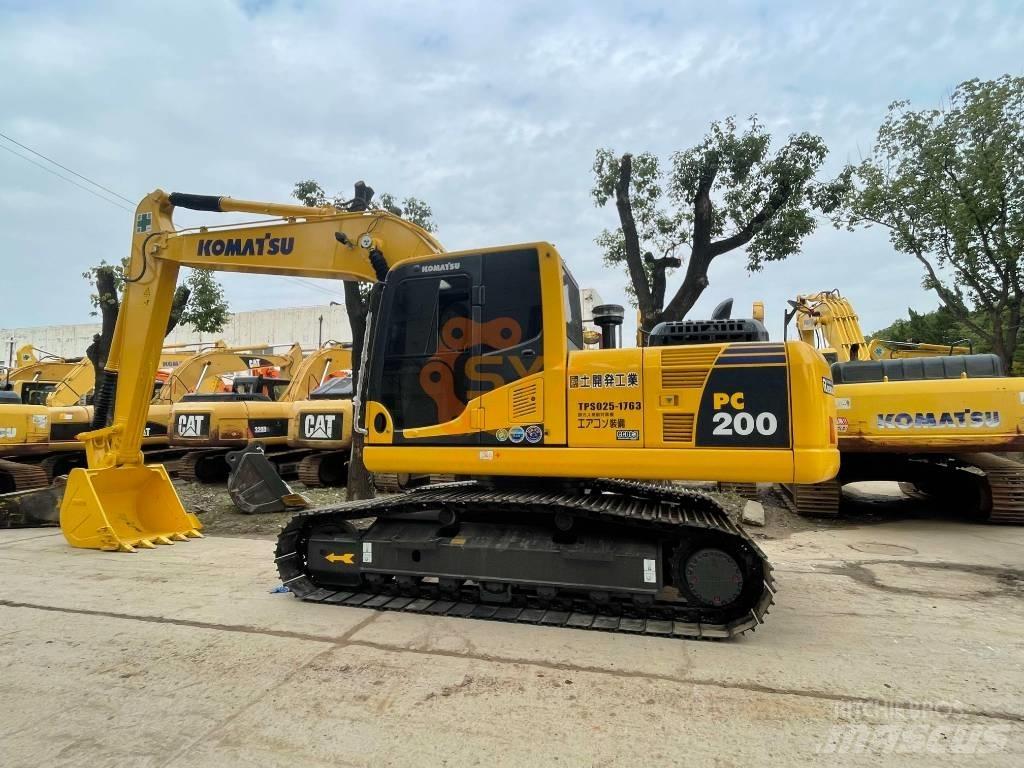 Komatsu PC 200 Гусеничні екскаватори