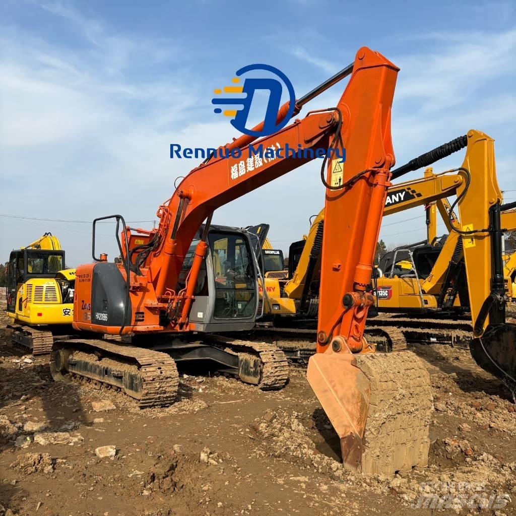 Hitachi ZX 135 US Гусеничні екскаватори