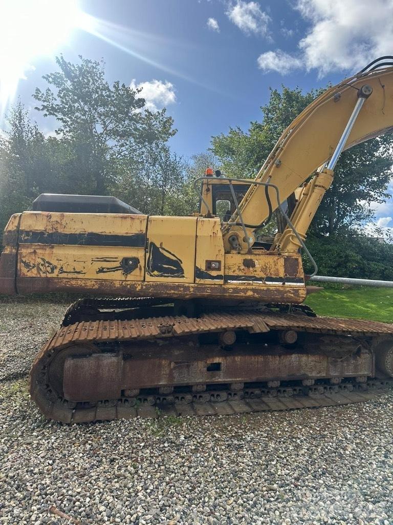 CAT 325 L Гусеничні екскаватори