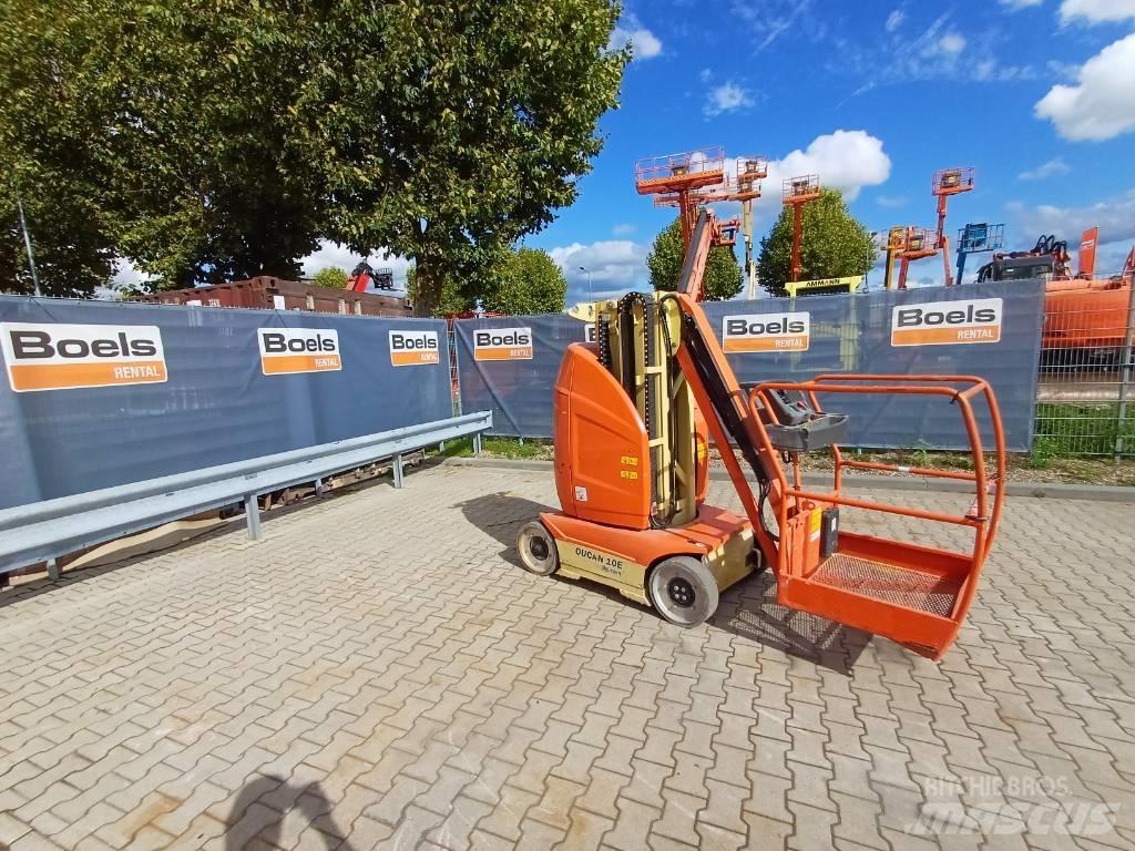 JLG Toucan 10E Вертикальні щоглові підйомники