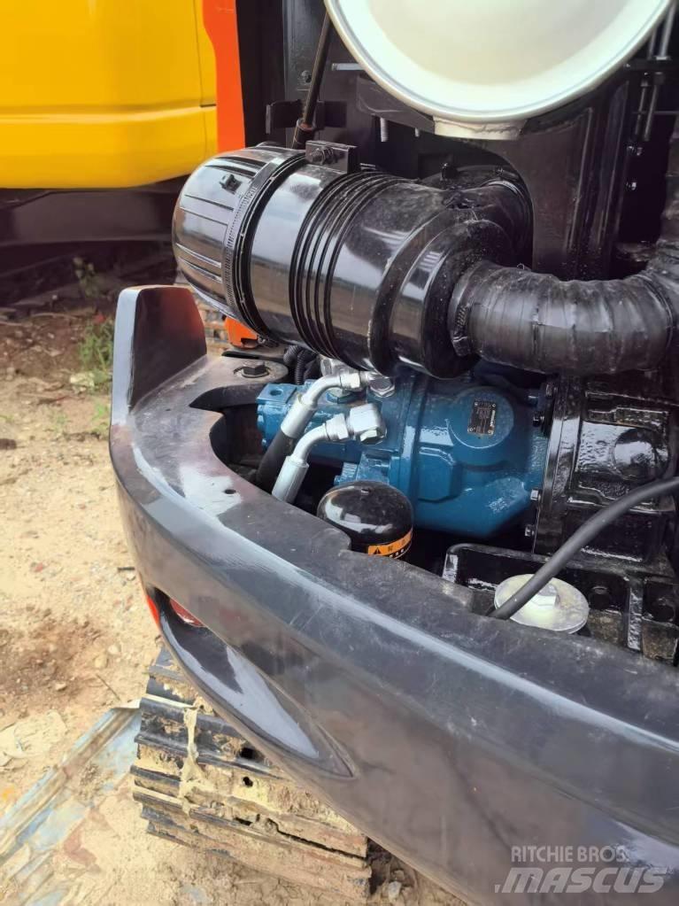 Doosan DX 60 Гусеничні екскаватори