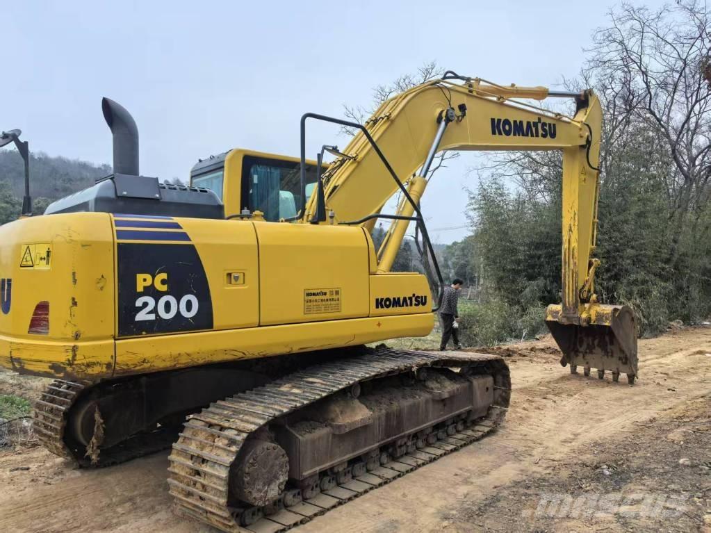 Komatsu PC 200-8 Середні екскаватори 7т. - 12т.