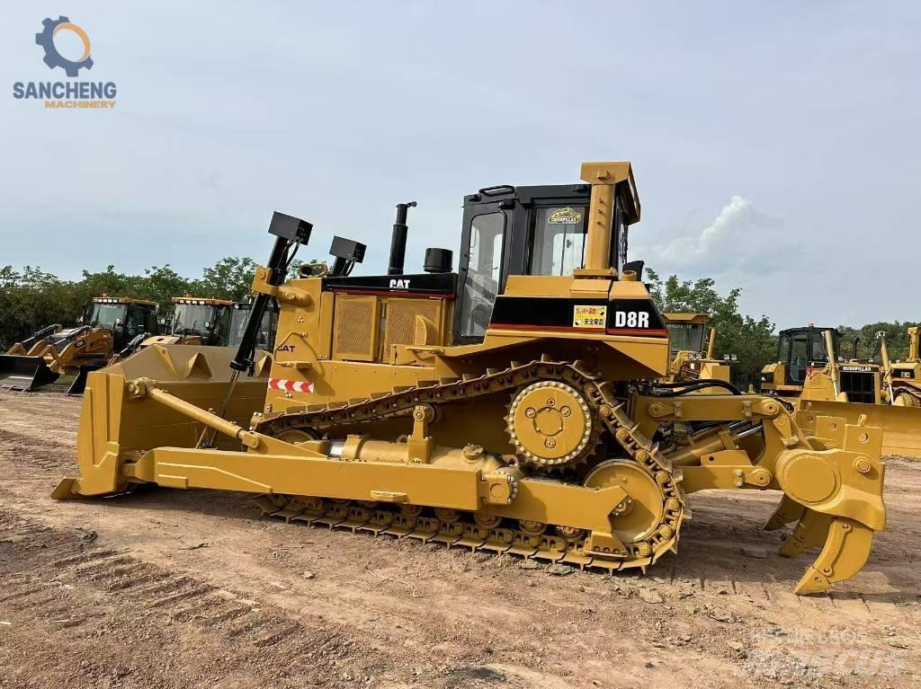 CAT D8R Гусеничні бульдозери