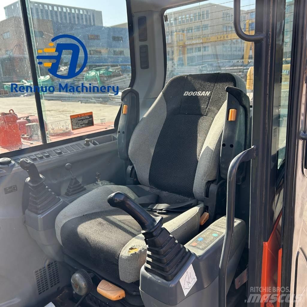 Doosan DX 60 Гусеничні екскаватори