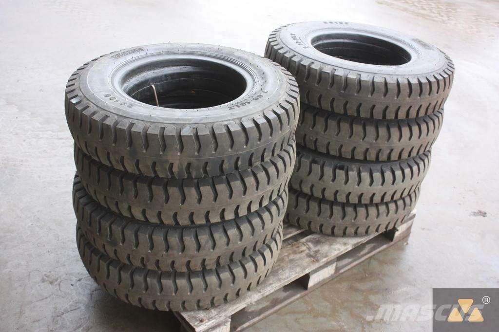  Onbekend 7.00-16LT Шини