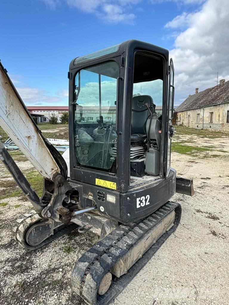 Bobcat E 32 Міні-екскаватори < 7т