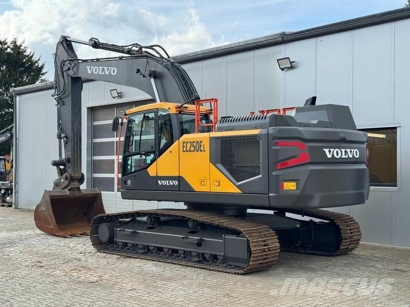 Volvo EC 250 EL Гусеничні екскаватори