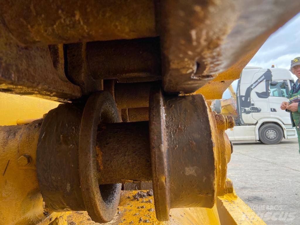 CAT D 8 Гусеничні бульдозери