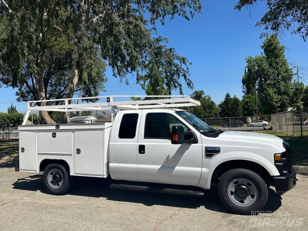 Ford F 350 SD Пікапи / Бічне розвантаження