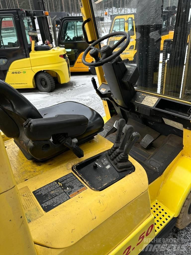 Hyster H2.50XM Газові навантажувачі