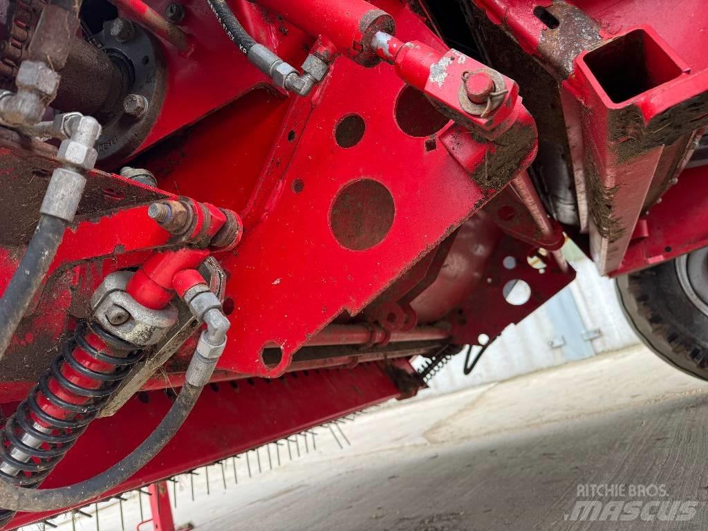 Lely Welger RP445 Рулонні прес-підбирачі