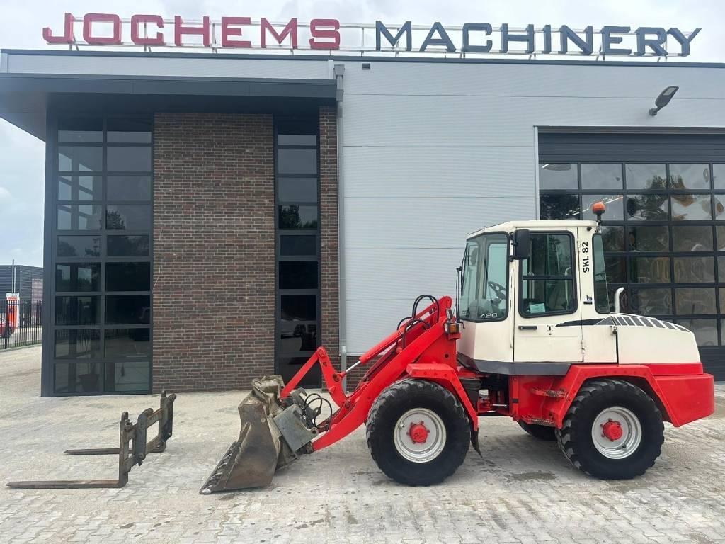 Schaeff SKL 823 Фронтальні навантажувачі