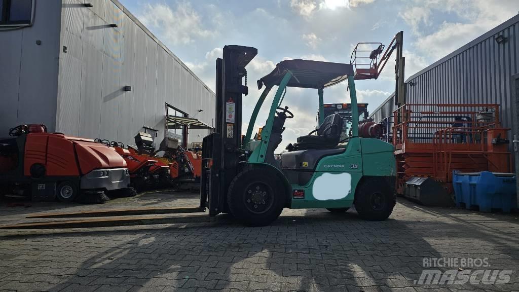 Mitsubishi FG 35 N Газові навантажувачі