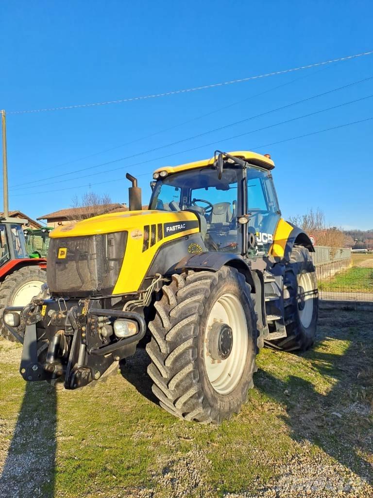 JCB Fastrac 8250 Трактори