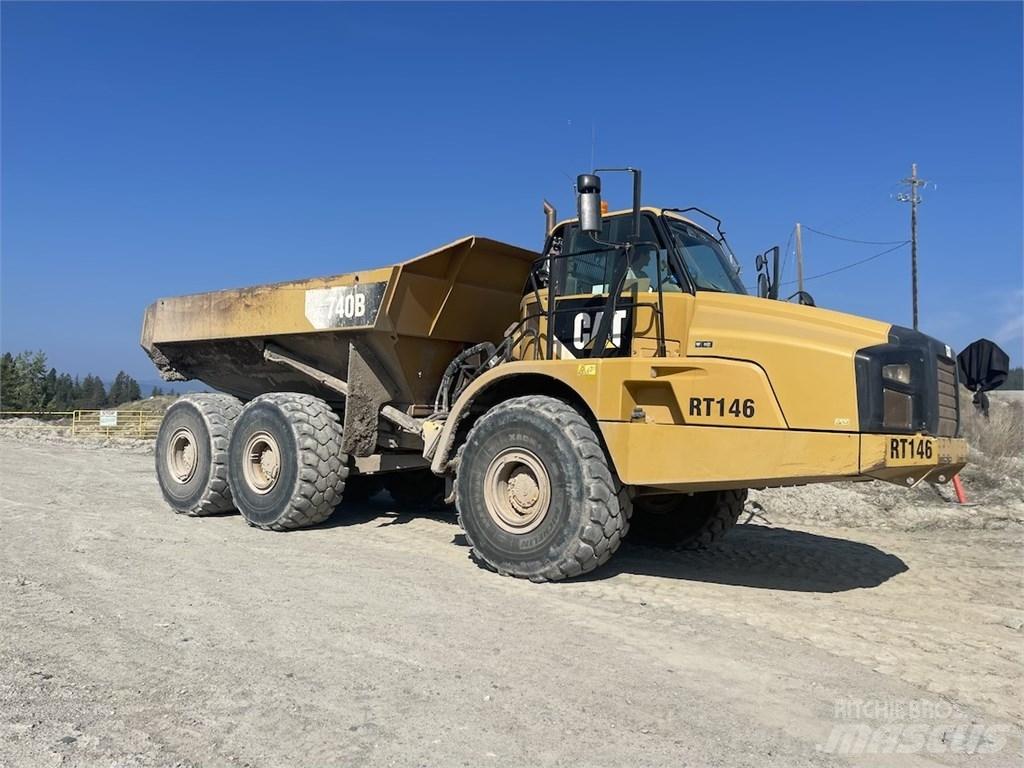 CAT 740B Зчленовані самоскиди