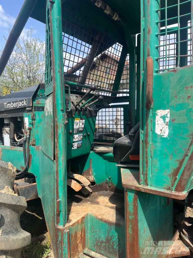 Timberjack 240A Трельовочні трактора