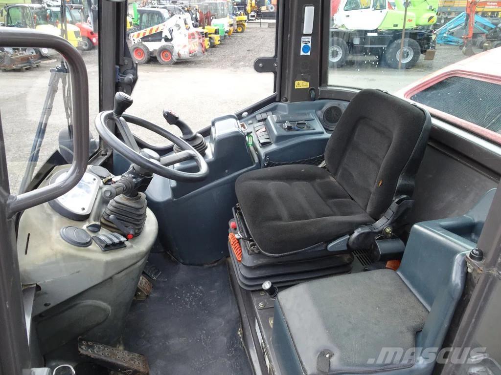 Mecalac AS700 Фронтальні навантажувачі