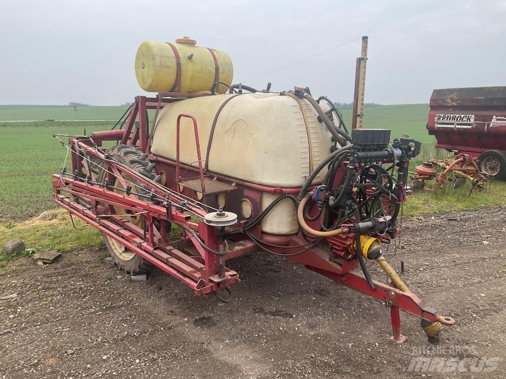 Hardi 2400 Причіпні обприскувачі