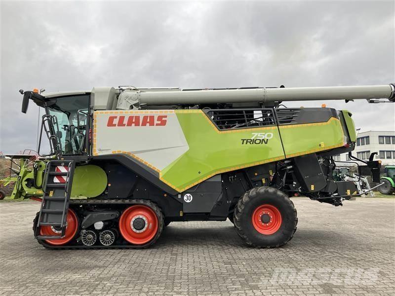 CLAAS TRION 750 TT Зернозбиральні комбайни