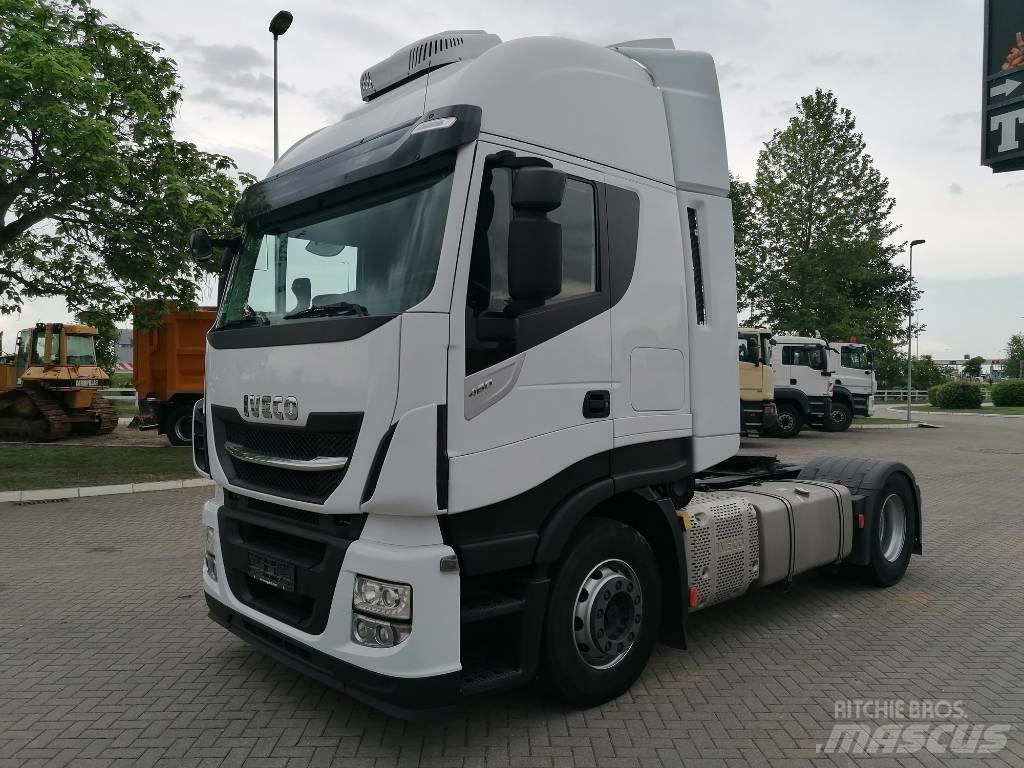 Iveco AS440ST/P Тягачі