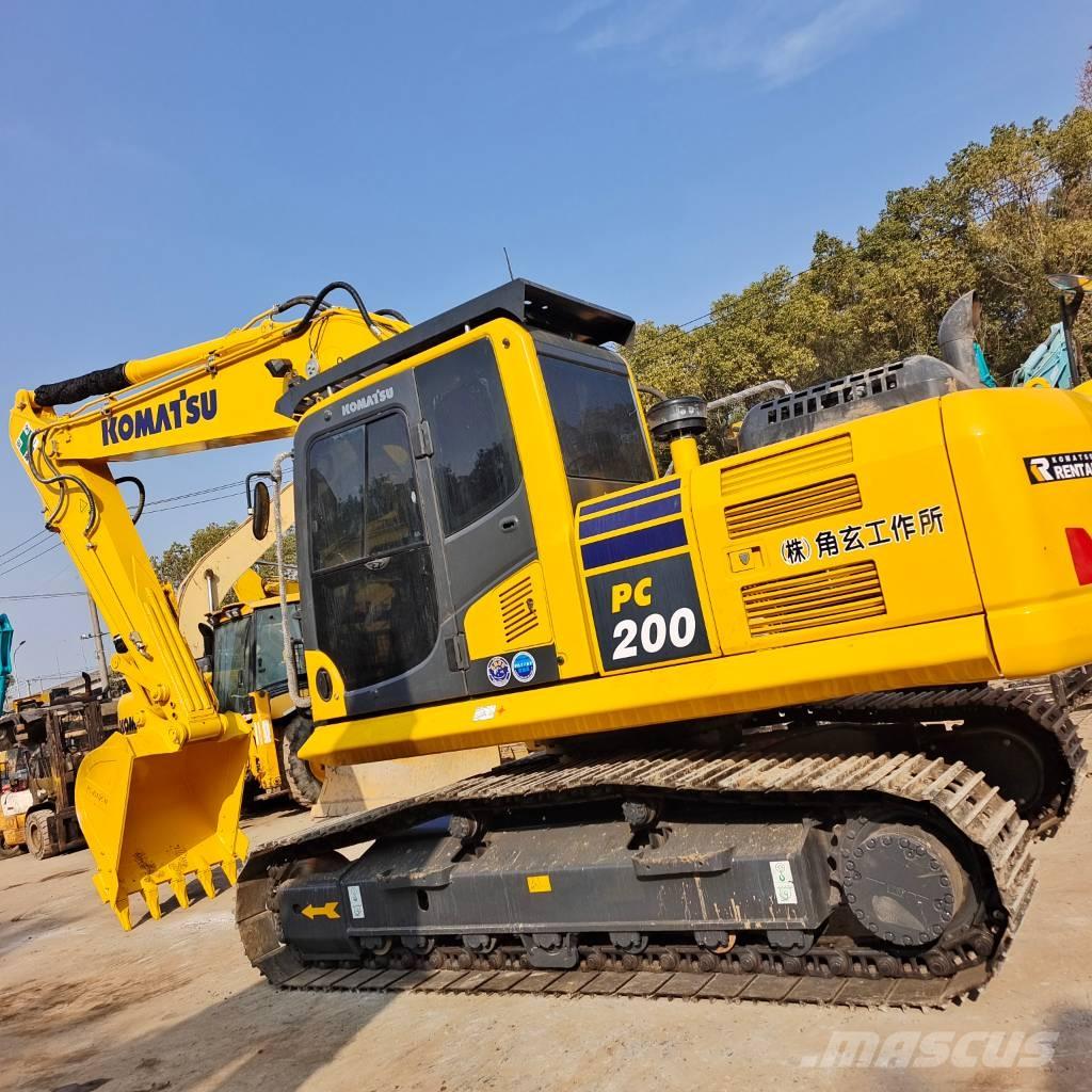 Komatsu PC 200 Гусеничні екскаватори