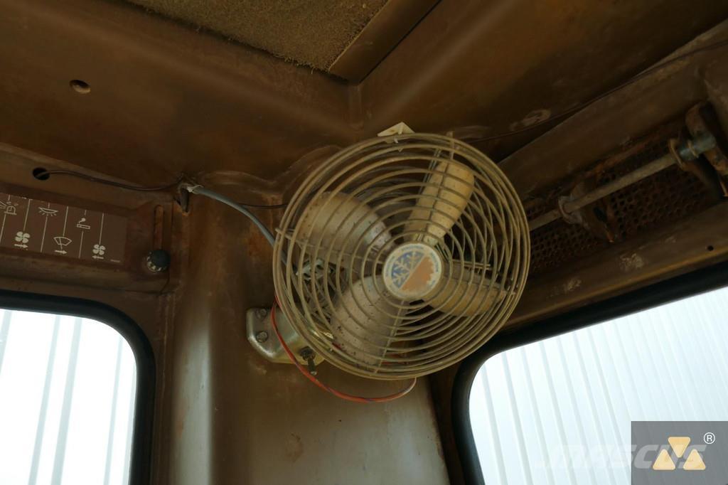 CAT 12G Грейдери