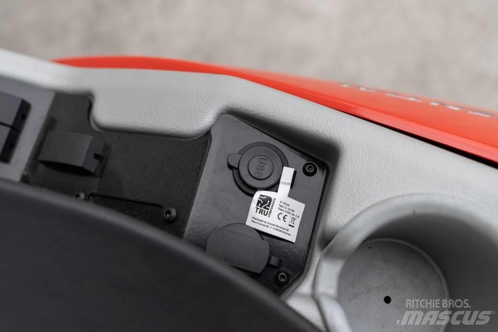 Manitou MLA 3-25HC Малі навантажувачі