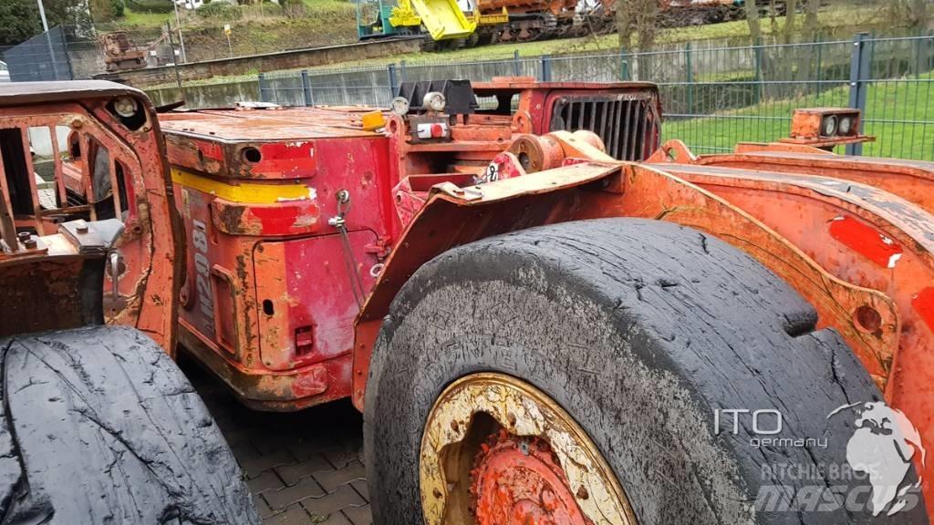 Sandvik LH 208 L Підземні навантажувачі