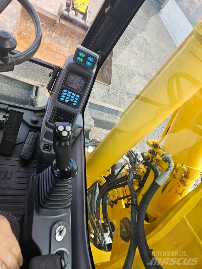Komatsu PW 160-7 Колісні екскаватори