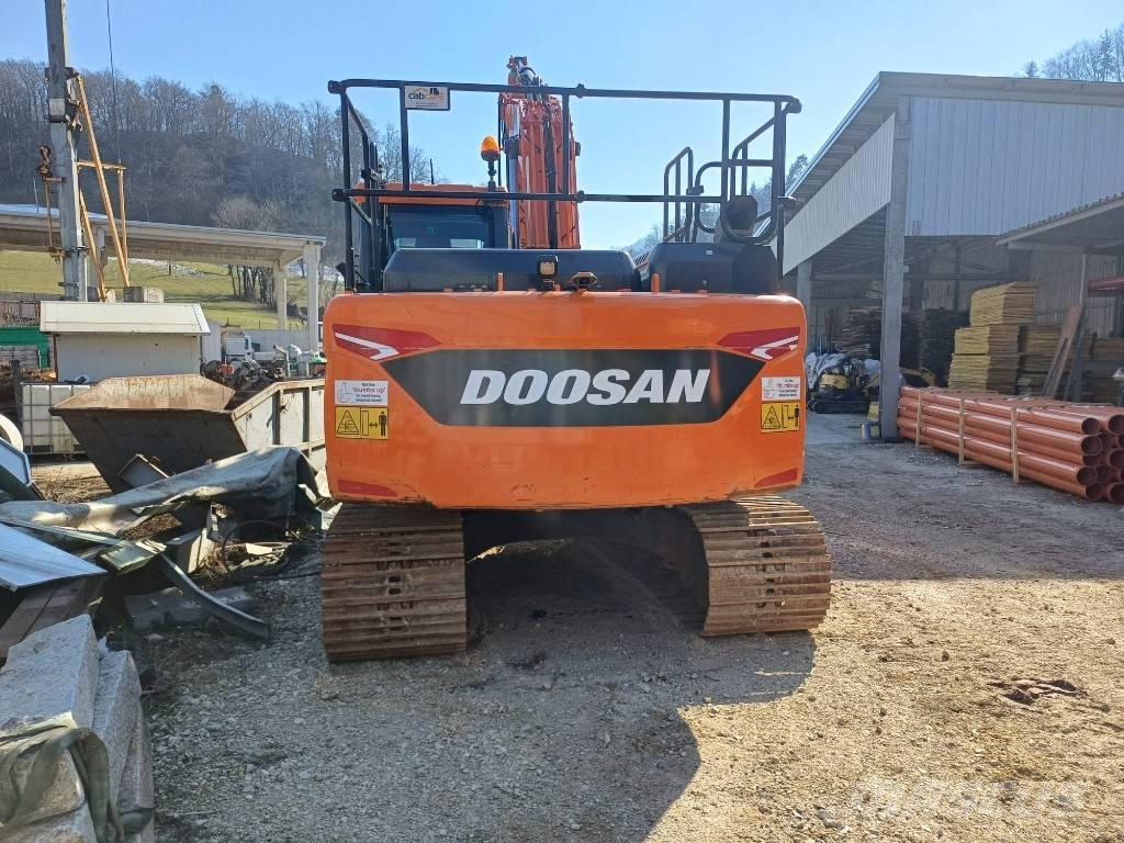 Doosan DX140LC-7 Гусеничні екскаватори