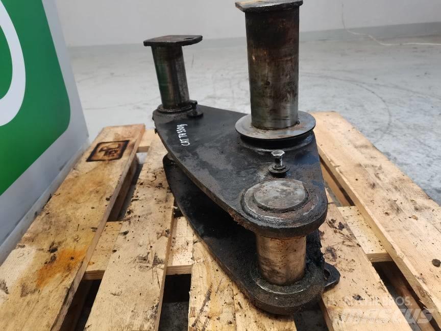 CAT TH 330 {Banan} Бони і ковші