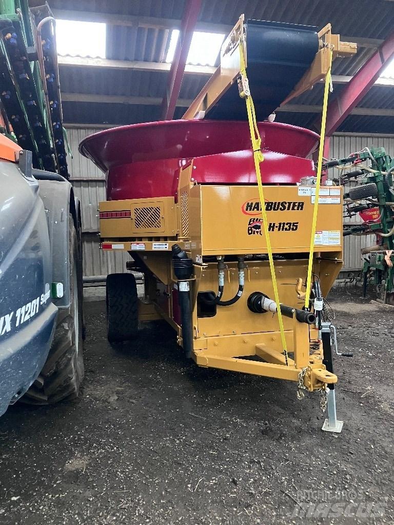 Haybuster H1135 Роздрібнювачі, різаки і розпаковувачі тюків