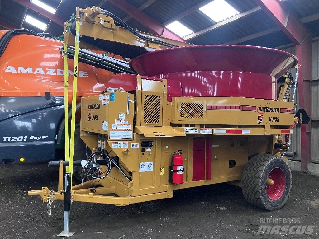 Haybuster H1135 Роздрібнювачі, різаки і розпаковувачі тюків
