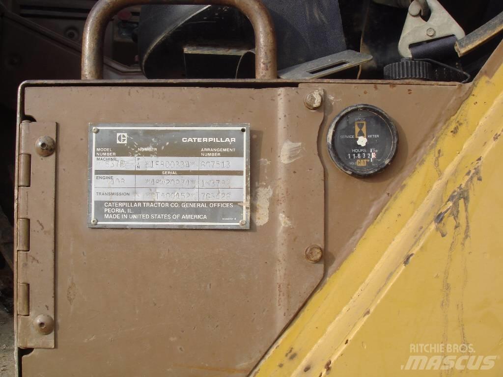 CAT 637E Скрепери