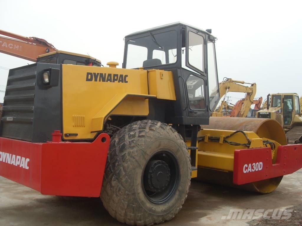 Dynapack CA 30 D Грунтові котки