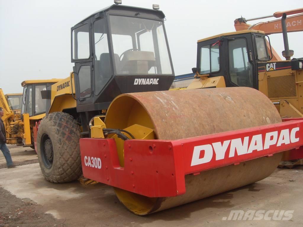 Dynapack CA 30 D Грунтові котки