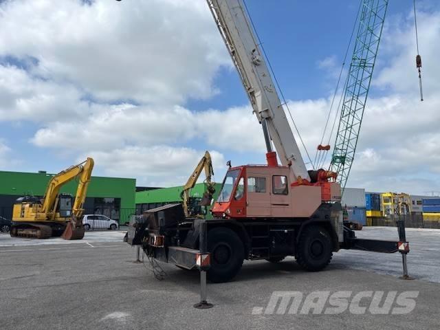 Tadano TR 300 EX автокрани всюдиходи