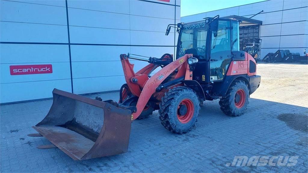 Kubota R085 Багатофункціональне обладнання для вантажних і землекопальних робіт