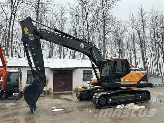 Hyundai R220LC-9S Гусеничні екскаватори